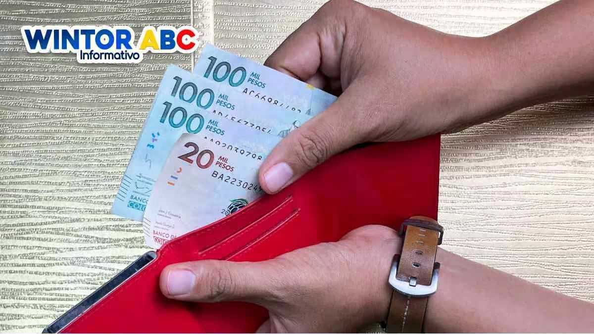 Logo de WINTOR ABC, Manos sosteniendo una billetera, carera, sacando billetes, dinero colombiano