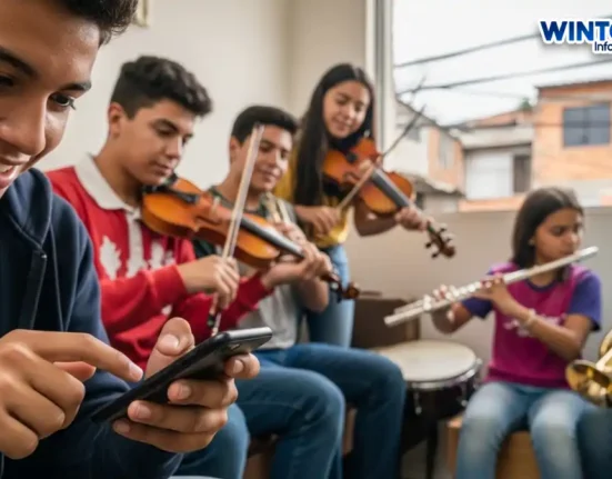 Más de 40 jóvenes líderes de Bogotá fueron reconocidos durante la Semana de la Juventud y la Semana Andina 2025 gracias a los Centros Filarmónicos para la Paz.