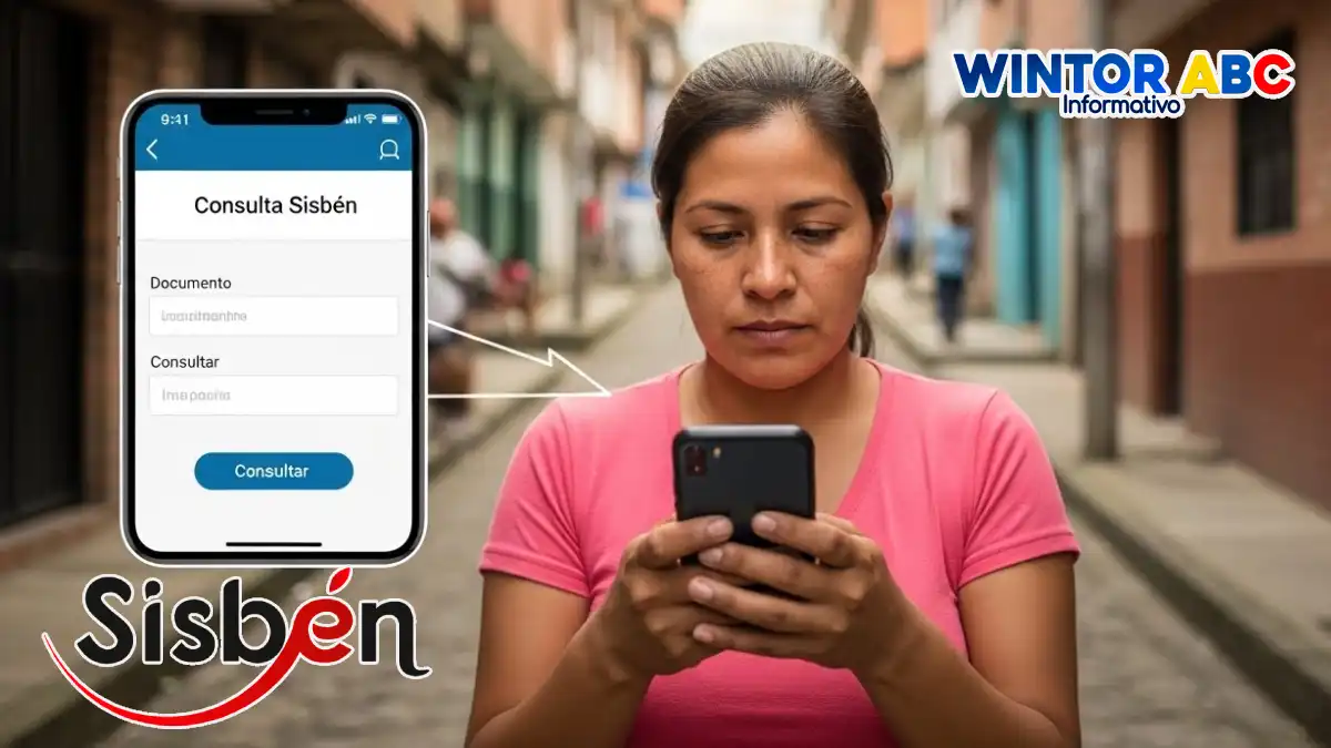 Imagen de una mujer con su celular realizando la consulta y verifica tu puntaje