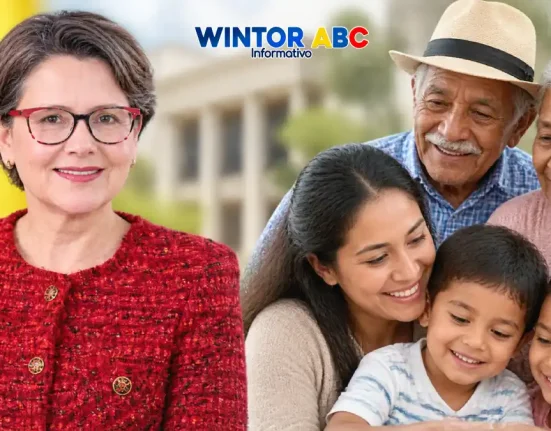 Directora de Prosperidad Social junto a familias colombianas en contexto de programas sociales y presupuesto de la entidad.