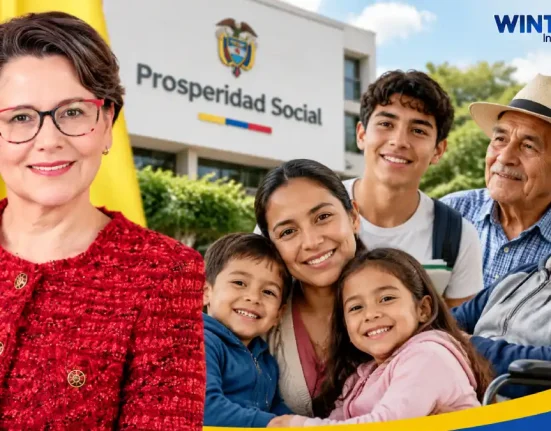 Directora de Prosperidad Social junto a representación de familias, jóvenes y población vulnerable beneficiaria de programas sociales.