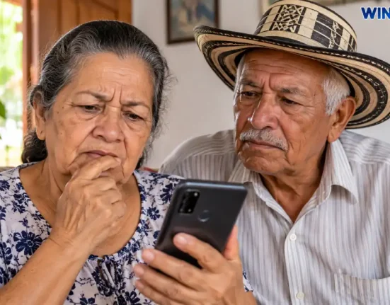 Adultos mayores consultan información sobre el próximo pago de Colombia Mayor y un posible giro doble.