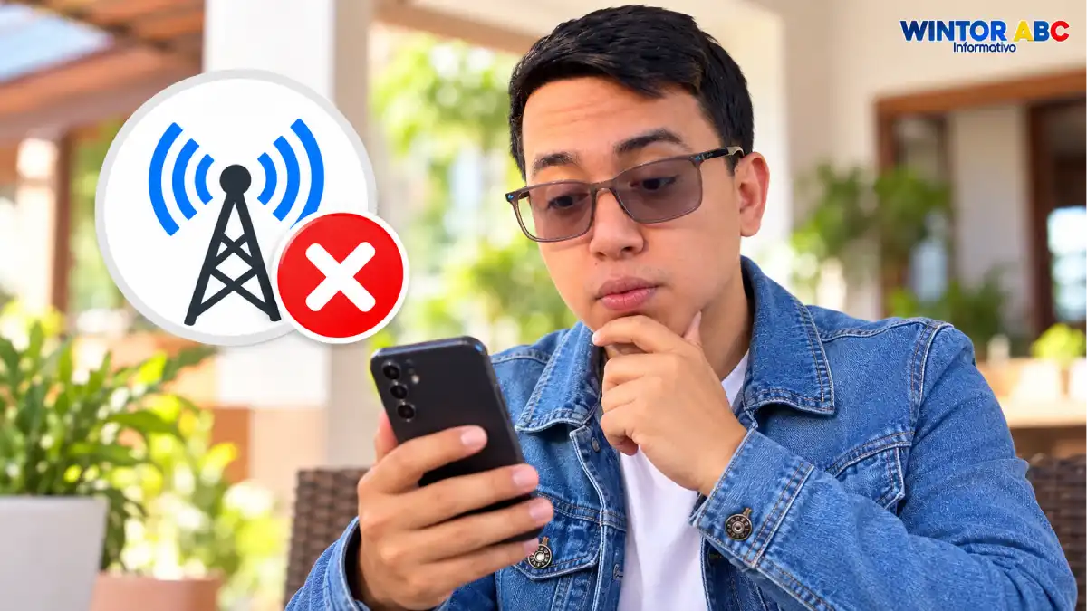 Cancelar un plan de celular cambió en Colombia: estas son las nuevas reglas 1 Usuario consulta desde su celular cómo cancelar un plan móvil en Colombia